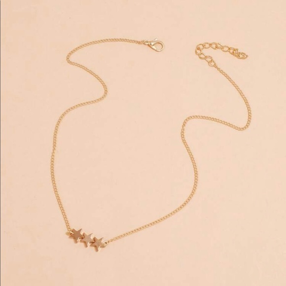 gold 3 star necklace - Picture 2 of 4